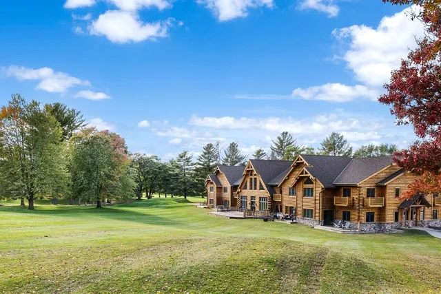 $285,000 | 695 South Street, Unit 7, Green Lake, WI 54941