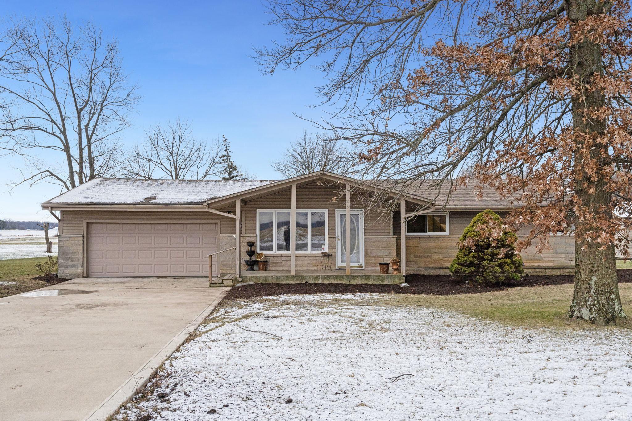 9710 Hoffman Road Fort Wayne, IN 46816 - Photo 3 of 33