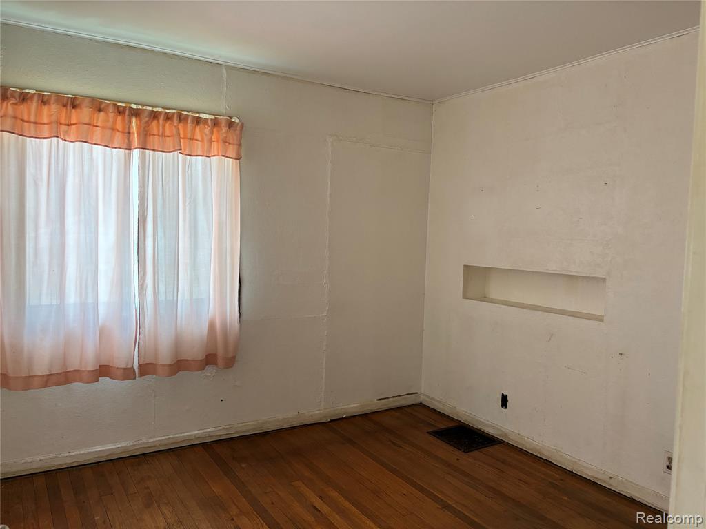 2257 Lodge Road Flint, MI 48532 - Photo 16 of 18