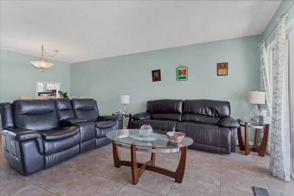 $155,000 | 2160 Northeast 36th Street, Unit 36, Lighthouse Point, FL 33064