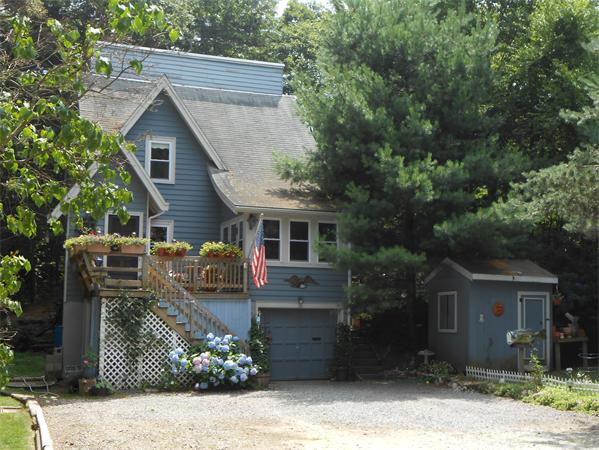 3 Currier Road Manchester, MA 01944 - Photo 1 of 9 Gallery Image 1