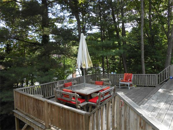 3 Currier Road Manchester, MA 01944 - Photo 8 of 9 Gallery Image 8