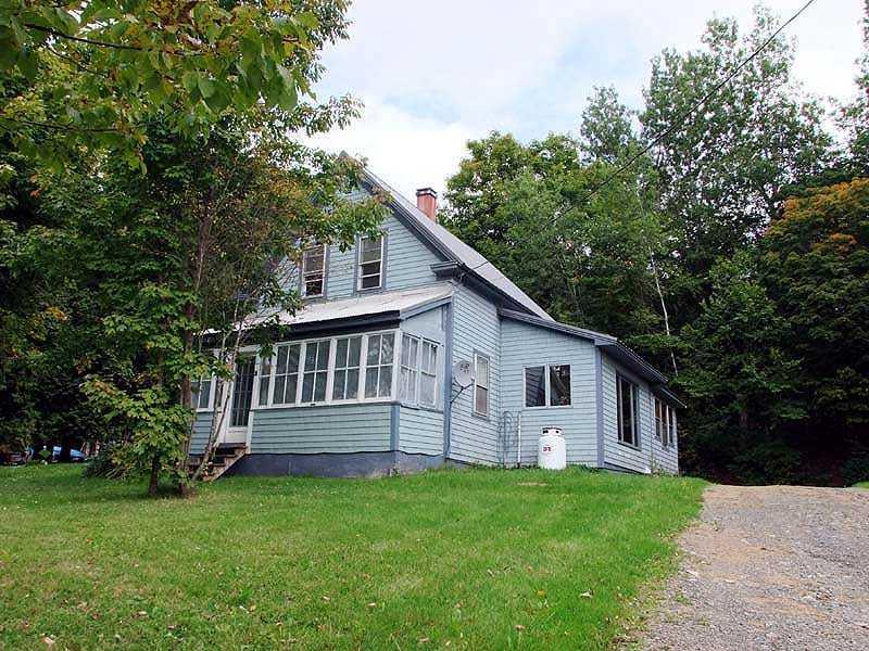 97 Foxcroft Road Houlton, ME 04730 - Photo 8 of 34 Exterior Front.
