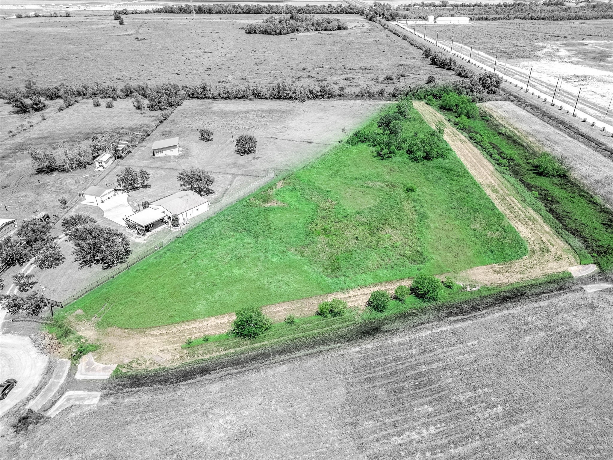 14411 Austin Bayou Drive Rosharon, TX 77583 - Photo 6 of 15 a view of a pathway with a yard