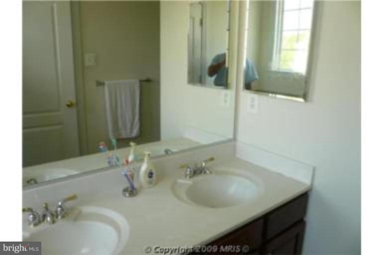 3348 Castle Ridge Circle, Unit 2 Silver Spring, MD 20904 - Photo 13 of 16 Master Bath