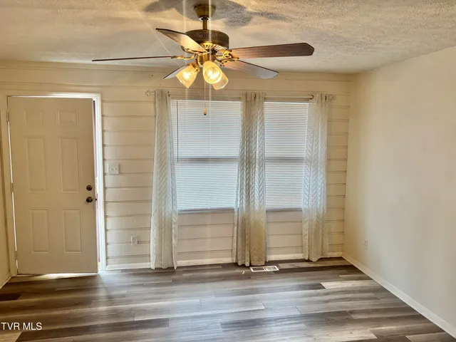 $1,250 | 107 Creek Drive, Unit 12, Johnson City, TN 37615