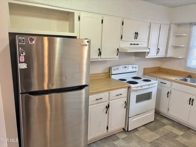 $1,250 | 107 Creek Drive, Unit 12, Johnson City, TN 37615