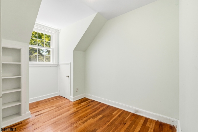 240 Summit Road Mountainside, NJ 07092 - Photo 17 of 33