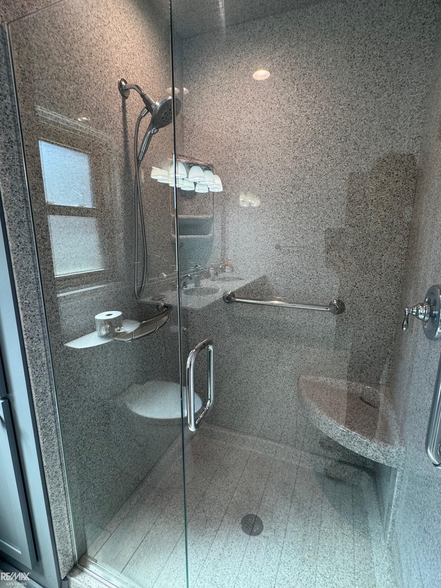 46635 Fairchild Road Macomb, MI 48042 - Photo 15 of 31 50188093-d2e12e05-45f4-4762-bd86-98c151fa2d23.JPG