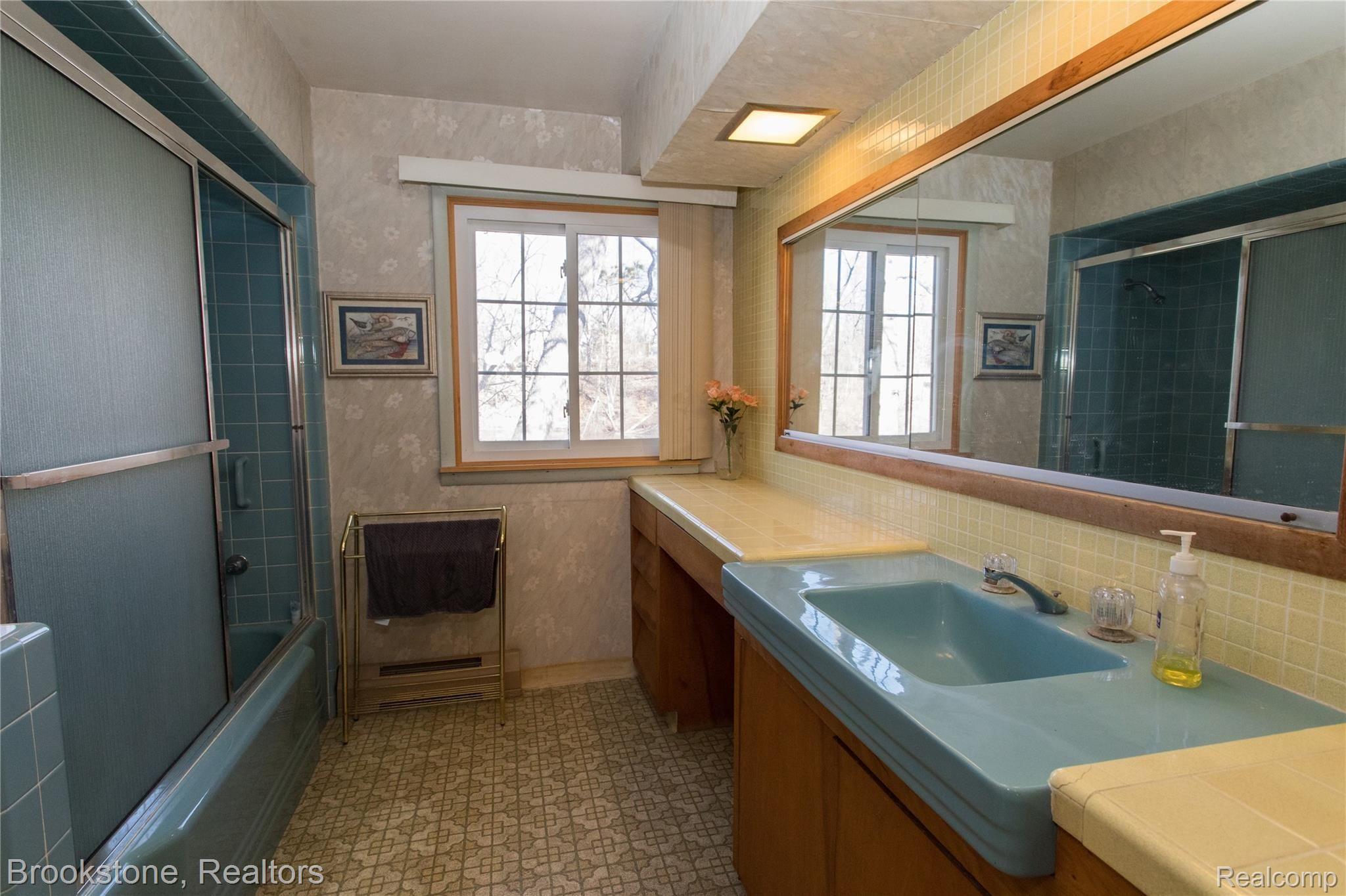 1675 Rochester Road Leonard, MI 48367 - Photo 43 of 62 rochesterlake_nick-41.jpg