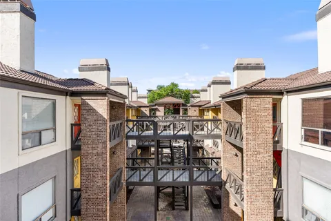 $375,000 | 806 West 24th Street, Unit 328, Austin, TX 78705