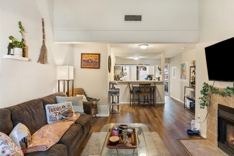 $375,000 | 806 West 24th Street, Unit 328, Austin, TX 78705