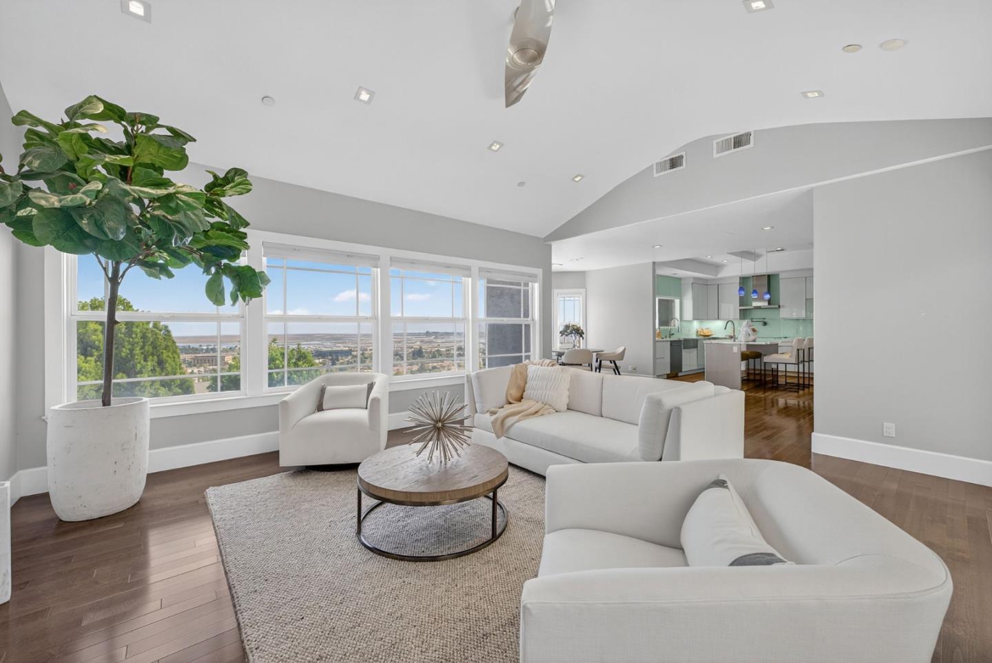 58 Hillcrest Road San Carlos, CA 94070 - Photo 17 of 105