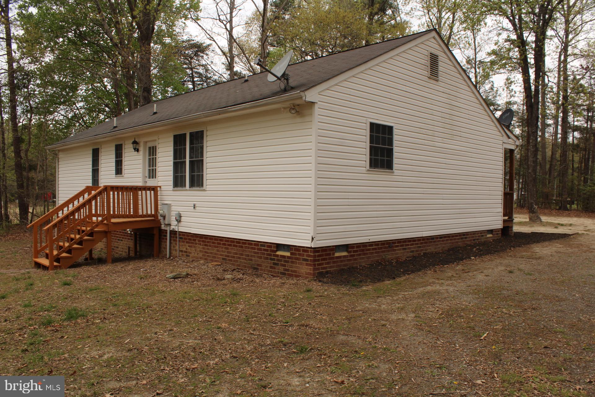 9448 Ladysmith Road Ruther Glen, VA 22546 - Photo 9 of 41 Exterior rear