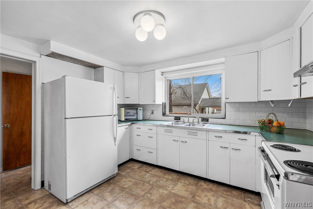 4273 Union Road Cheektowaga, NY 14225 - Photo 5 of 26