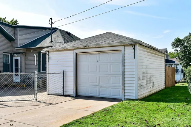 $185,000 | 378 East 9th Street, Winona, MN 55987