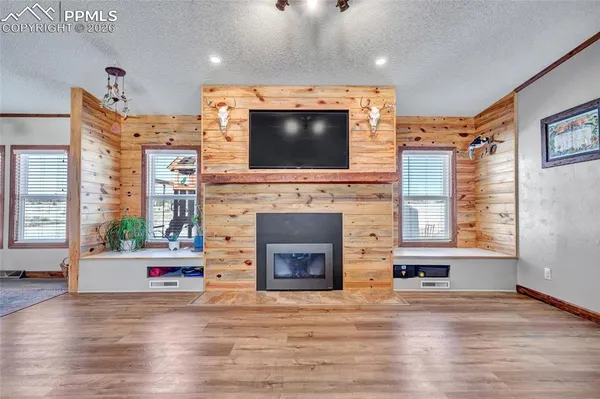 $469,000 | 83 Ridge Point Circle, Divide, CO 80814