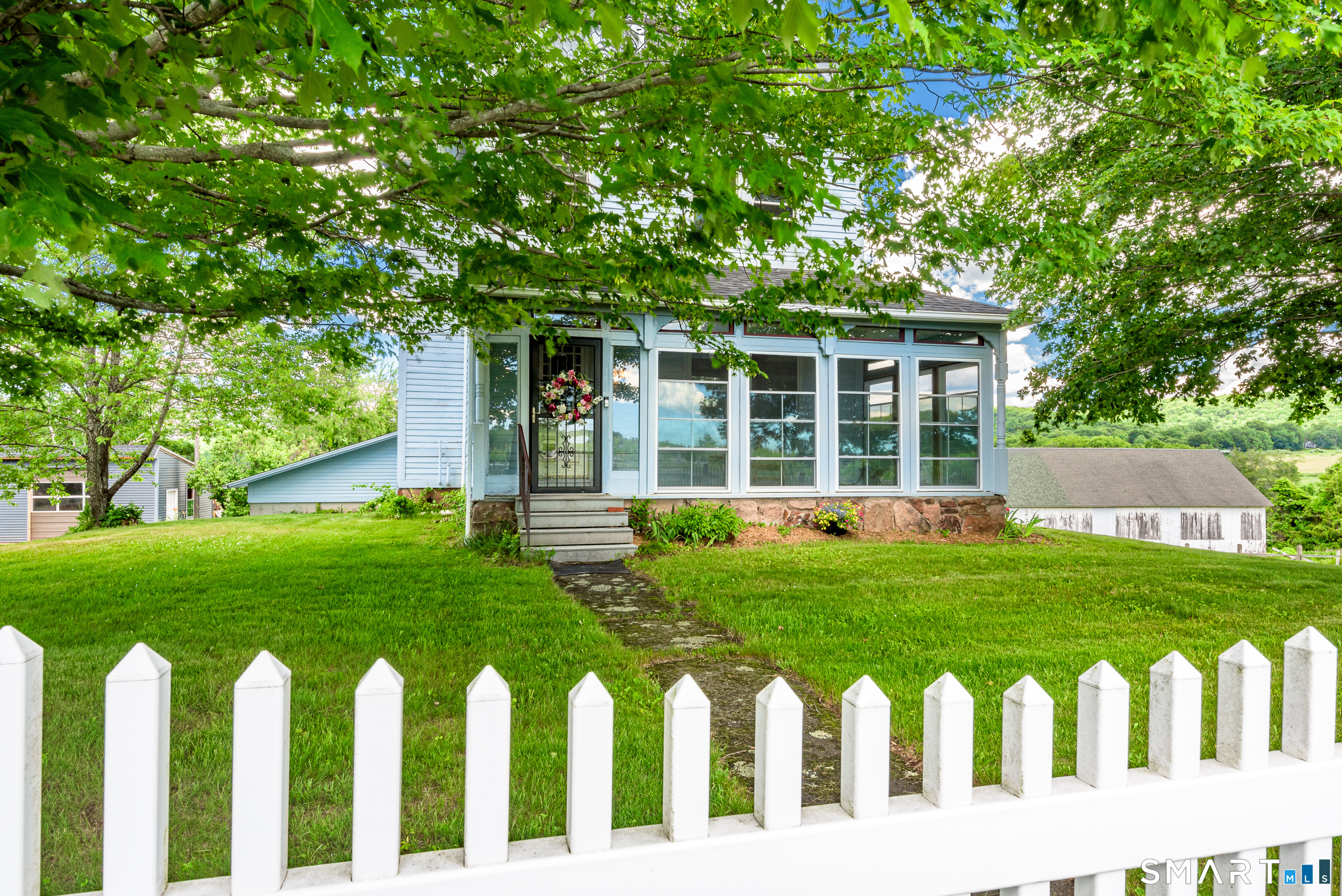 1316 Whirlwind Hill Road Wallingford, CT 06492 - Photo 4 of 40