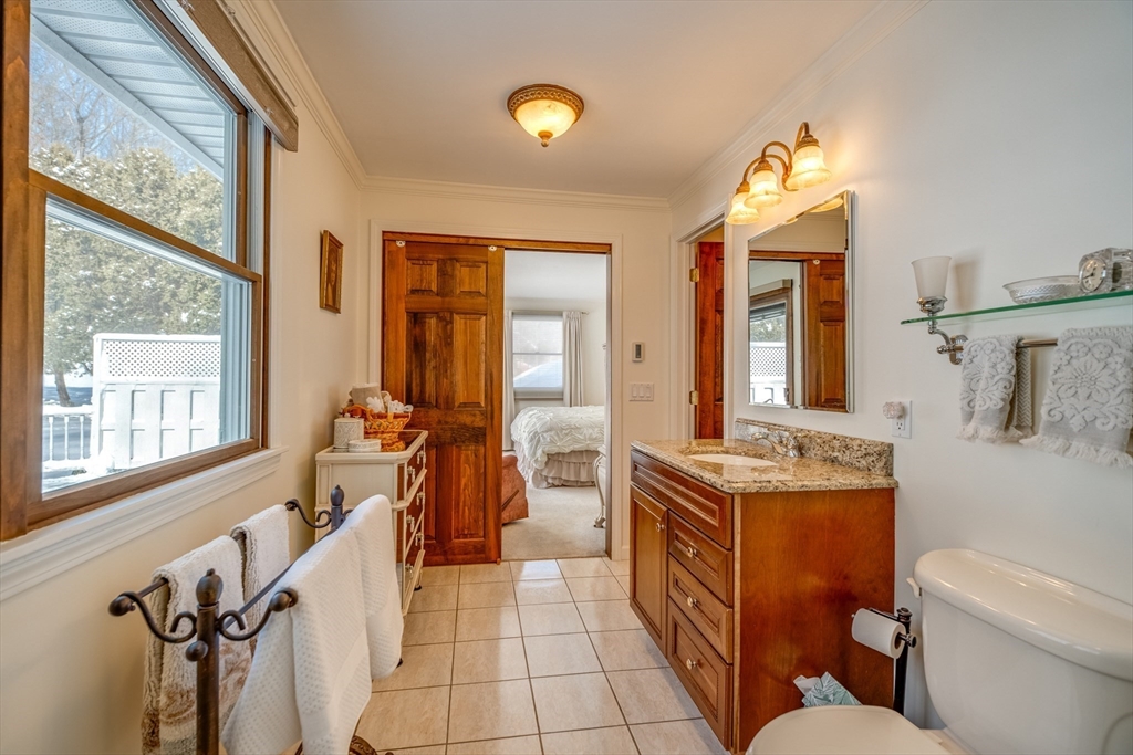 697 Florence Road Northampton, MA 01062 - Photo 17 of 41