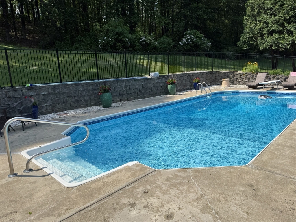 697 Florence Road Northampton, MA 01062 - Photo 37 of 41