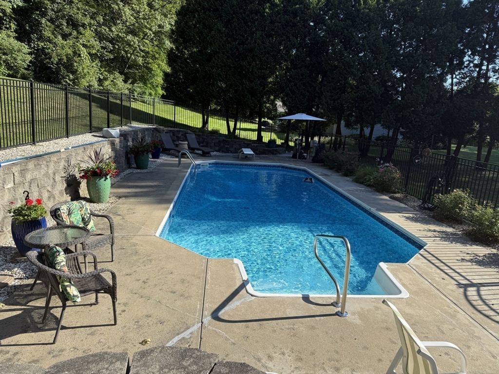 697 Florence Road Northampton, MA 01062 - Photo 38 of 41