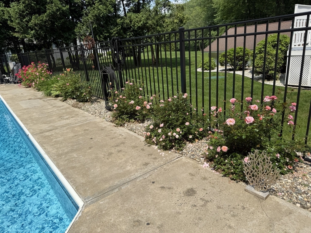 697 Florence Road Northampton, MA 01062 - Photo 39 of 41