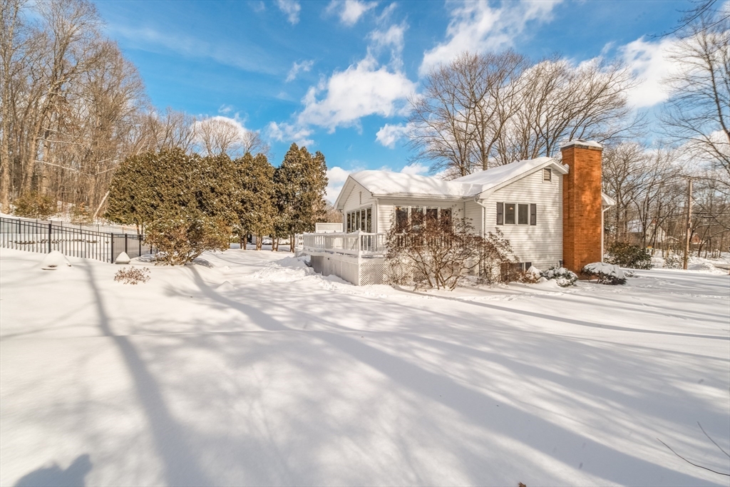 697 Florence Road Northampton, MA 01062 - Photo 4 of 41