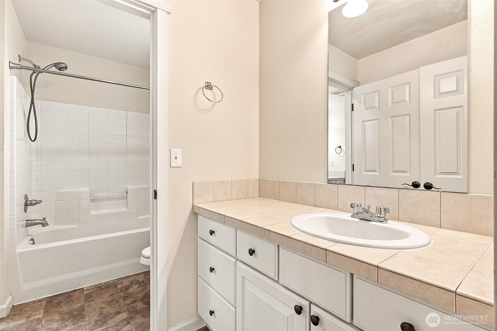 1305 Foreman Road DuPont, WA 98327 - Photo 17 of 29 Gallery Image 17