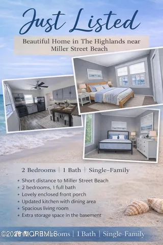 a picture of a book shelf