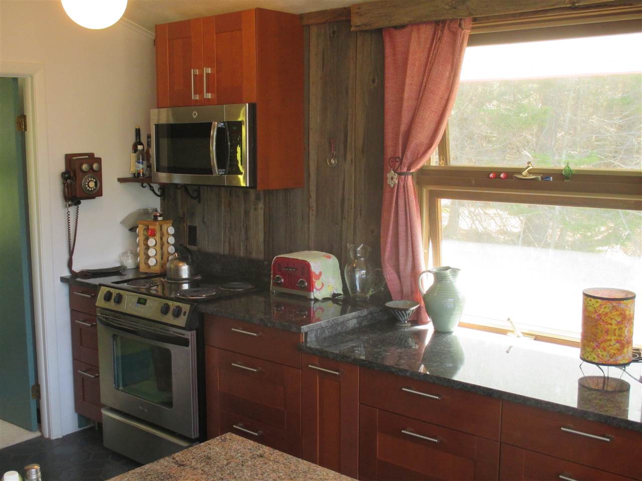 81 Stratton View Road Winhall, VT 05340 - Photo 6 of 12