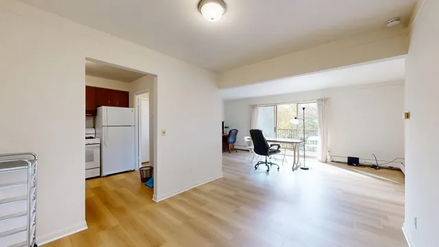 $1,800 | 1257 Island Drive, Unit 203, Ann Arbor, MI 48105