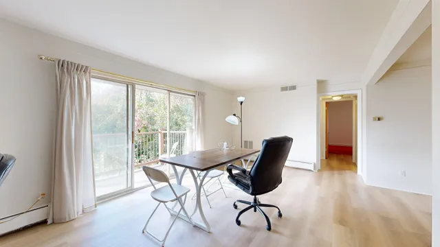 $1,800 | 1257 Island Drive, Unit 203, Ann Arbor, MI 48105