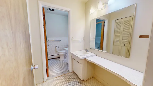 $1,800 | 1257 Island Drive, Unit 203, Ann Arbor, MI 48105