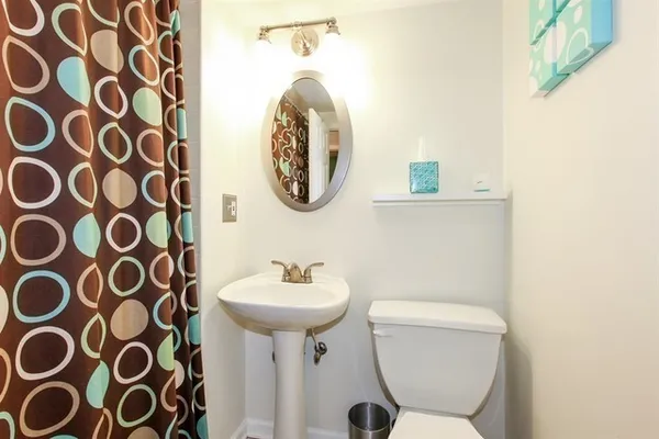 $3,600 | 2839 North Burling Street, Unit G, Chicago, IL 60657