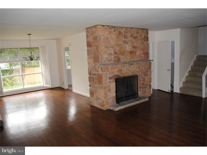 124 Whitemarsh Road Ardmore, PA 19003 - Photo 4 of 15 Living Room