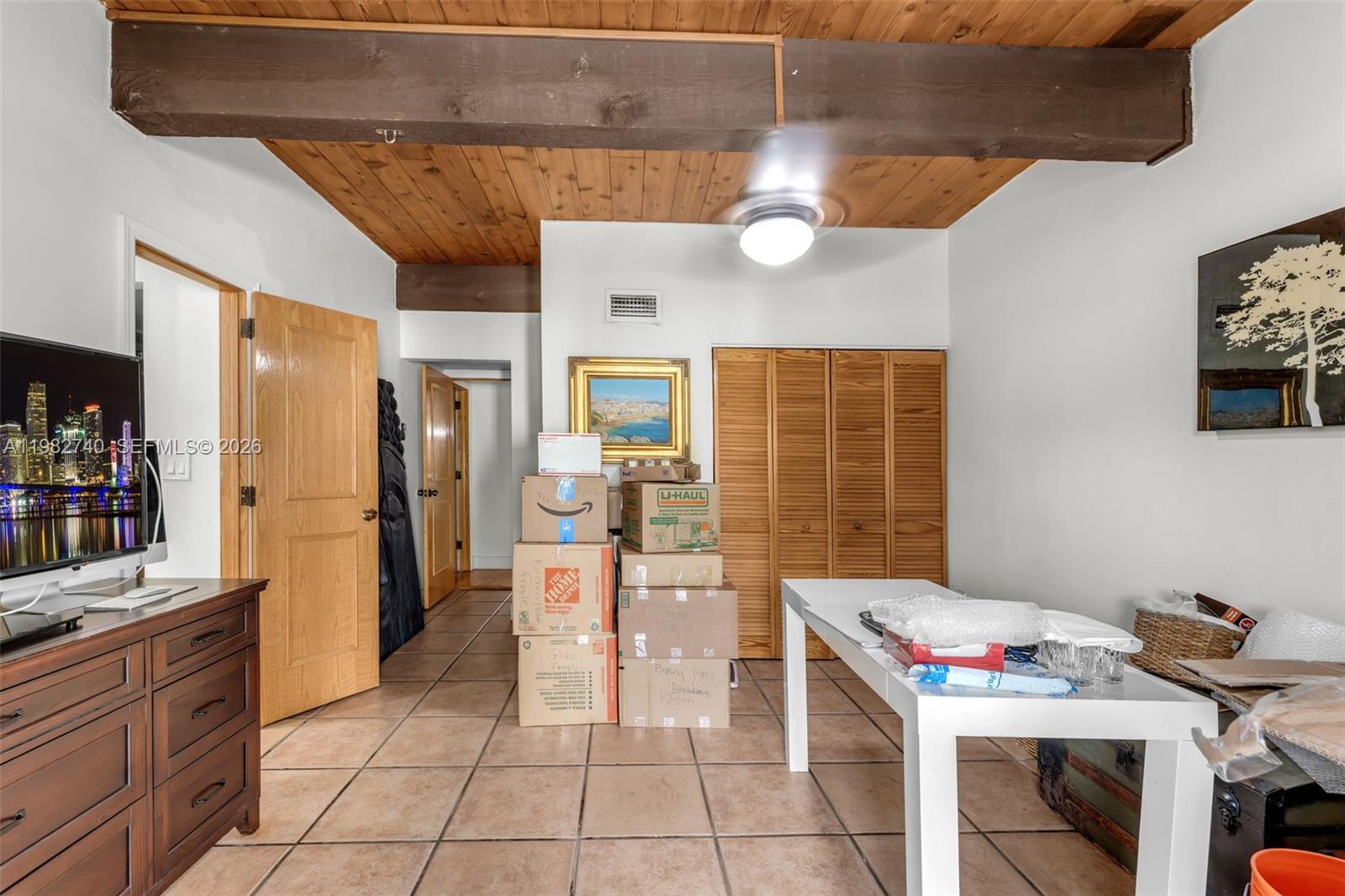 7825 Southwest 103rd Place Miami, FL 33173 - Photo 13 of 47