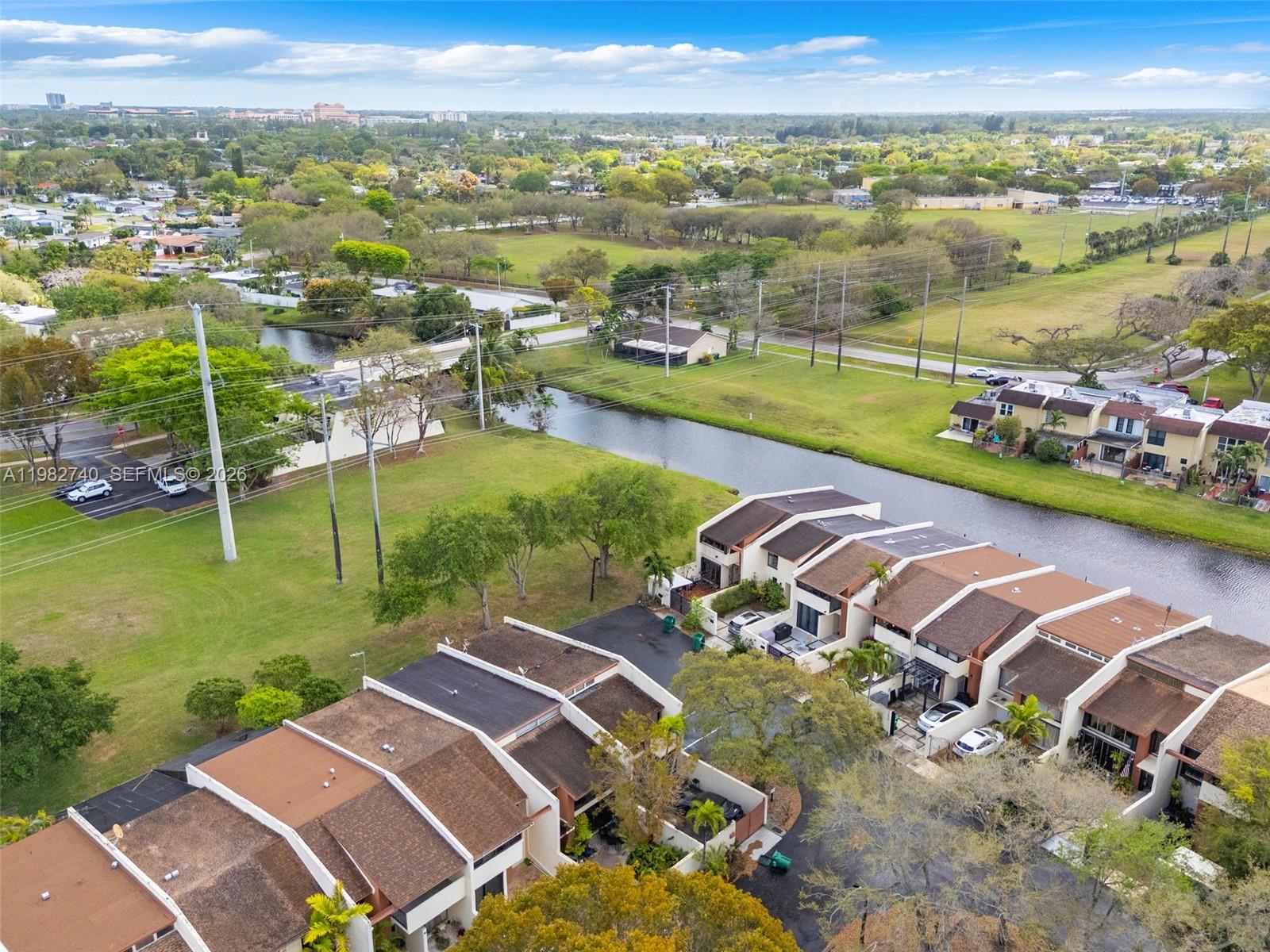 7825 Southwest 103rd Place Miami, FL 33173 - Photo 39 of 47