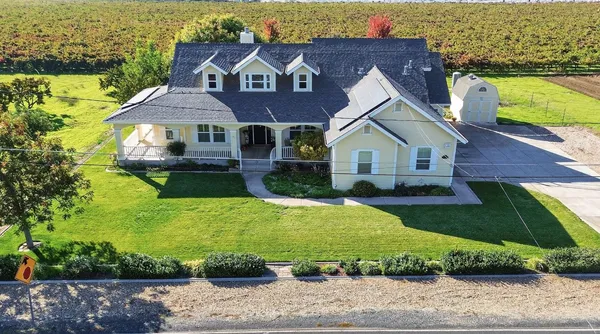 $925,000 | 15185 Curry Avenue, Lodi, CA 95240