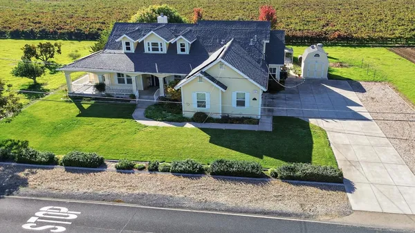 $925,000 | 15185 Curry Avenue, Lodi, CA 95240