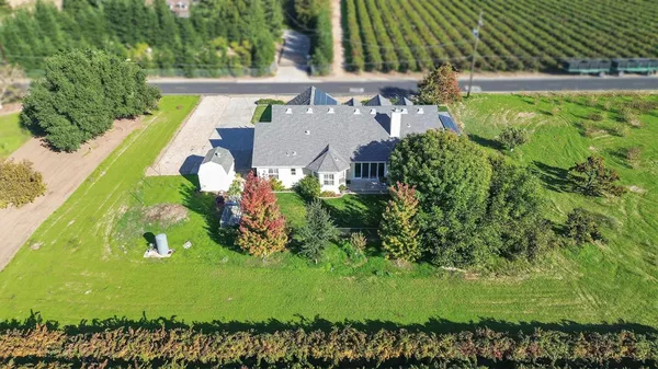 $925,000 | 15185 Curry Avenue, Lodi, CA 95240