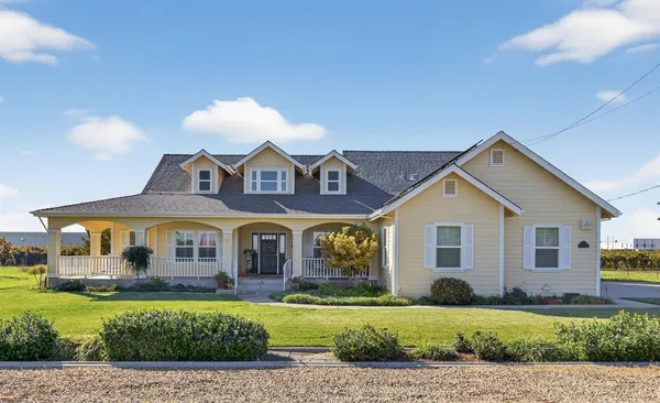 $925,000 | 15185 Curry Avenue, Lodi, CA 95240