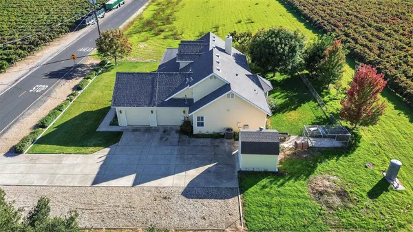 $925,000 | 15185 Curry Avenue, Lodi, CA 95240