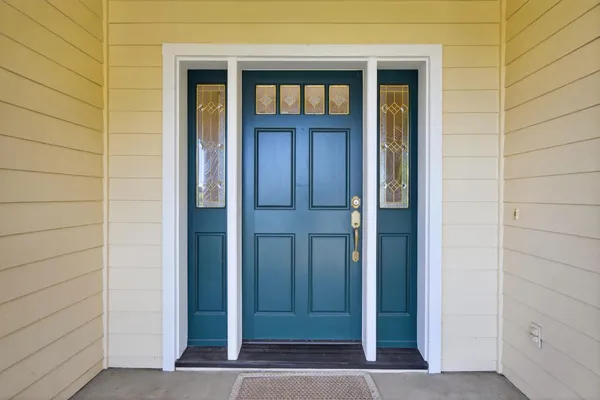 $925,000 | 15185 Curry Avenue, Lodi, CA 95240