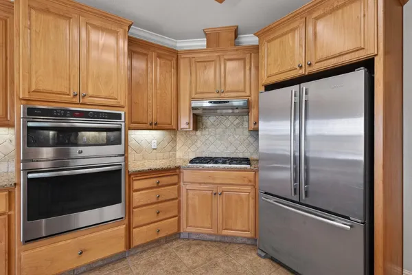 $925,000 | 15185 Curry Avenue, Lodi, CA 95240