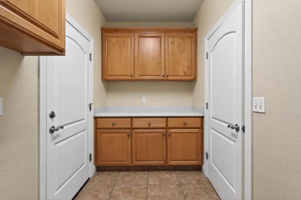 $925,000 | 15185 Curry Avenue, Lodi, CA 95240