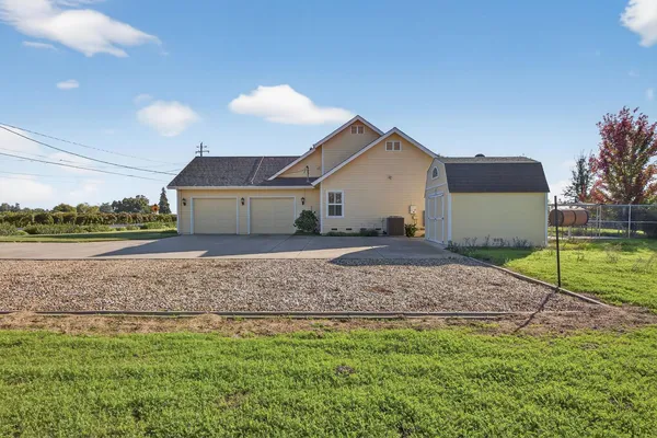 $925,000 | 15185 Curry Avenue, Lodi, CA 95240