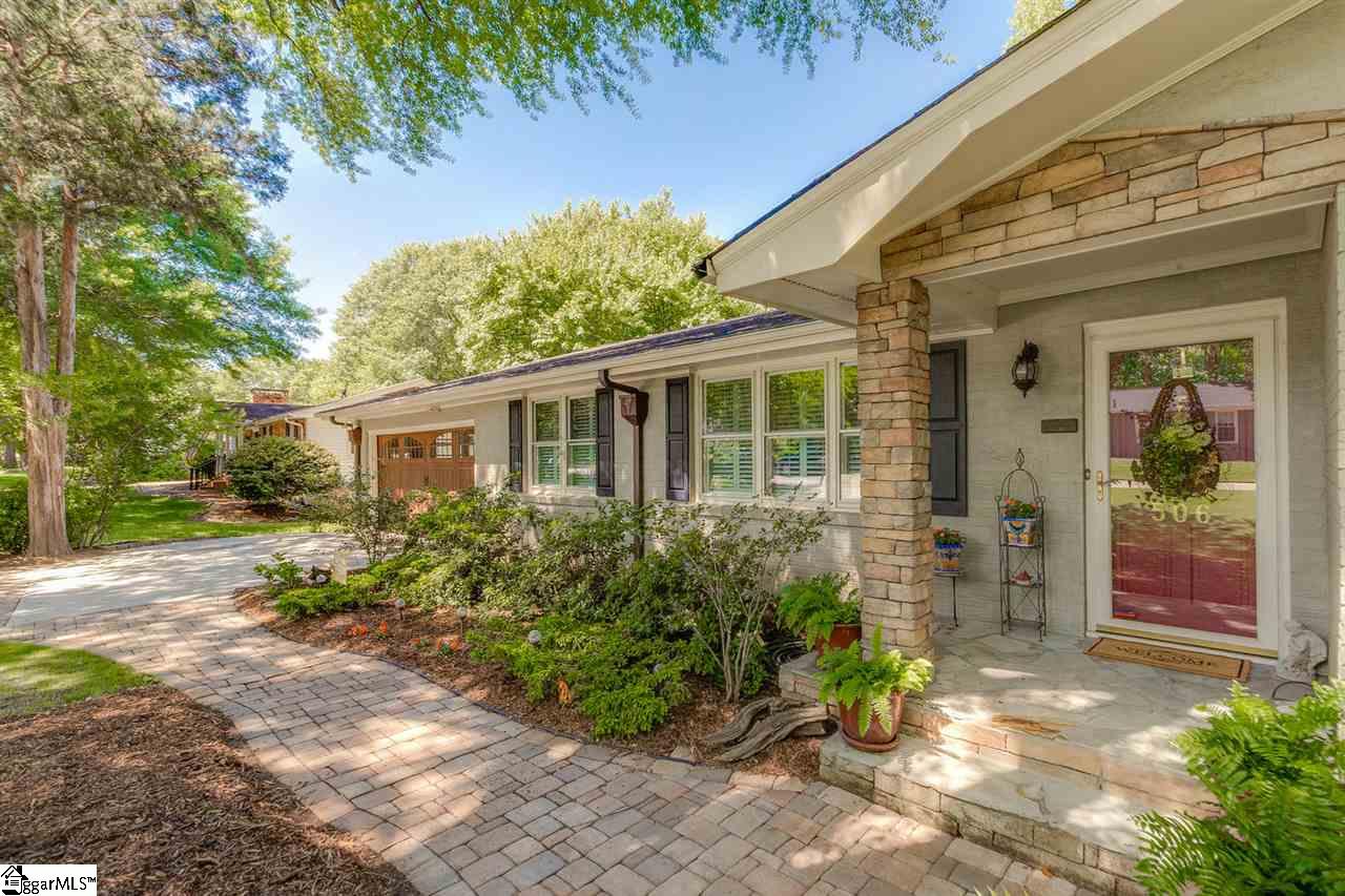 506 Wembley Road Greenville, SC 29607 - Photo 3 of 35
