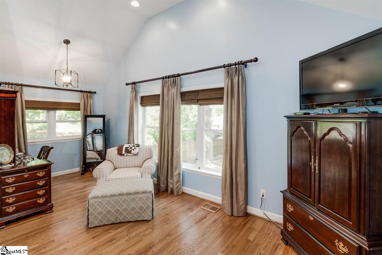 506 Wembley Road Greenville, SC 29607 - Photo 23 of 35
