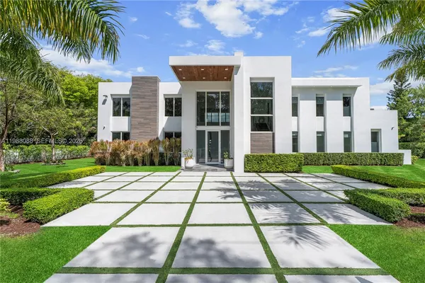 $8,970,000 | 6285 Old Cutler Road, Pinecrest, FL 33156