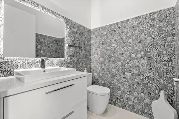 $8,970,000 | 6285 Old Cutler Road, Pinecrest, FL 33156